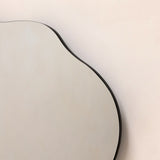 Edge – Espelho Irregular Sem Moldura em Formato Irregular 84cm x 64cm