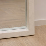 Tamara – Espelho Extra Grande de Corpo Inteiro Arqueado em Betão 190cm x 110cm