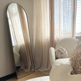 Theo – Espelho Grande de Corpo Inteiro Arqueado em Metal Dourado 160cm x 50cm