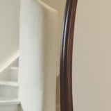 Arcurva – Espelho Grande de Corpo Inteiro Irregular em Madeira Escura 170cm x 85cm