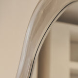 Riva – Espelho Irregular em Forma de Lago com Acabamento Cromado Escovado 98cm x 89cm